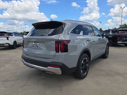 New 2026 Kia Sorento S FWD image 8