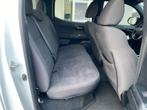 Used 2019 Toyota Tacoma TRD Sport image 47