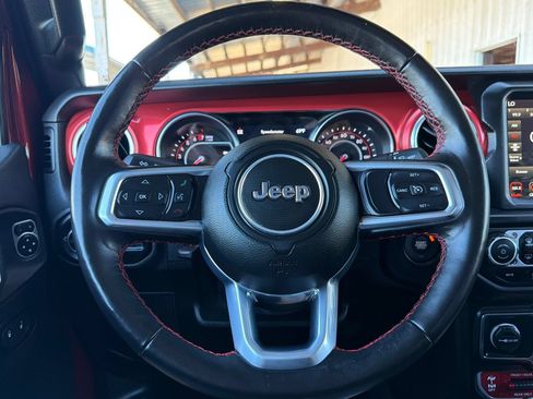 Used 2021 Jeep Gladiator Rubicon AWD/4WD image 22
