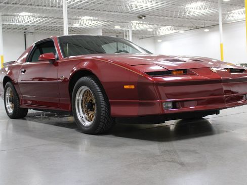 Used 1989 Pontiac Firebird Trans Am RWD image 25