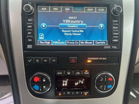 Used 2009 GMC Acadia SLT w/ Technology Package image 30