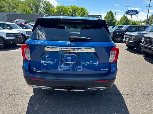 Certified 2023 Ford Explorer XLT w/ Equipment Group 202A AWD/4WD image 8