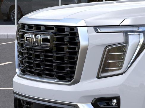 New 2026 GMC Yukon XL Denali w/ Denali Reserve Package AWD/4WD image 13