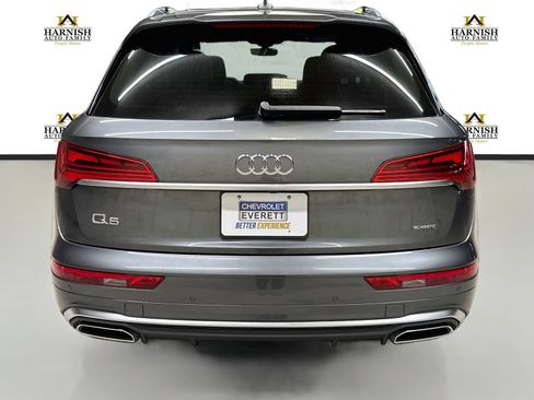 Used 2023 Audi Q5 2.0T Premium w/ Convenience Package AWD/4WD image 7
