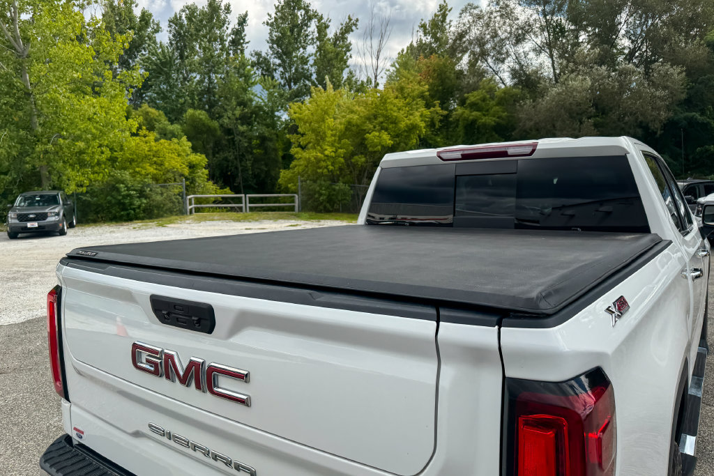 Used 2022 GMC Sierra 1500 SLT w/ SLT Premium Package AWD/4WD image 18