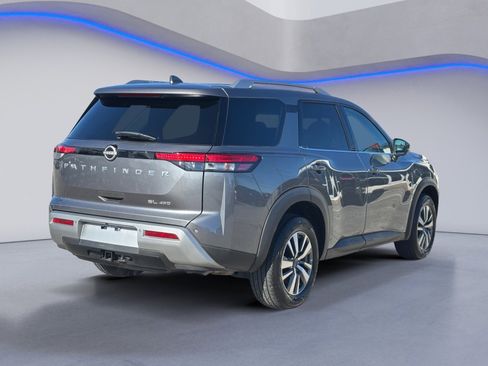 Used 2024 Nissan Pathfinder SL image 9