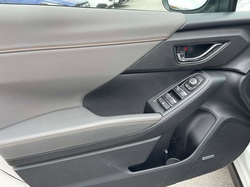 Used 2025 Subaru Crosstrek 2.5i Limited w/ Crosstrek Mirror Package image 26