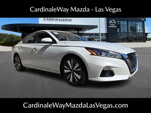 Used 2022 Nissan Altima 2.5 SL image 1