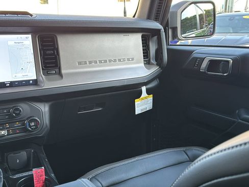 Used 2025 Ford Bronco Outer Banks AWD/4WD image 20