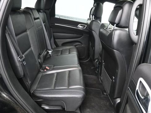 Used 2019 Jeep Grand Cherokee Limited w/ Trailer Tow Group IV AWD/4WD image 8