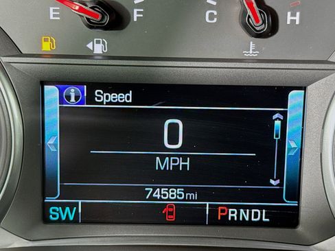 Used 2018 GMC Acadia SLT image 16