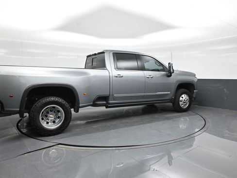 Used 2024 Chevrolet Silverado 3500 High Country w/ Technology Package AWD/4WD image 7