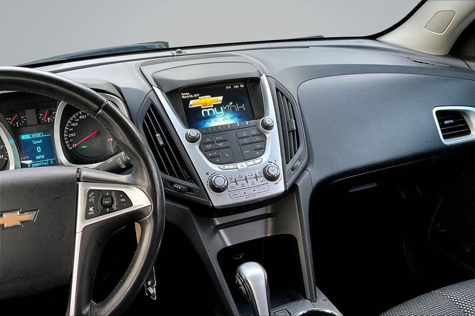 Used 2013 Chevrolet Equinox LT w/ Driver Convenience Package AWD/4WD image 8