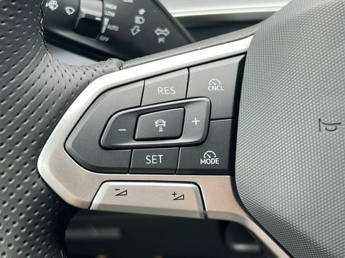 New 2026 Volkswagen Tiguan SE R-Line AWD/4WD image 19