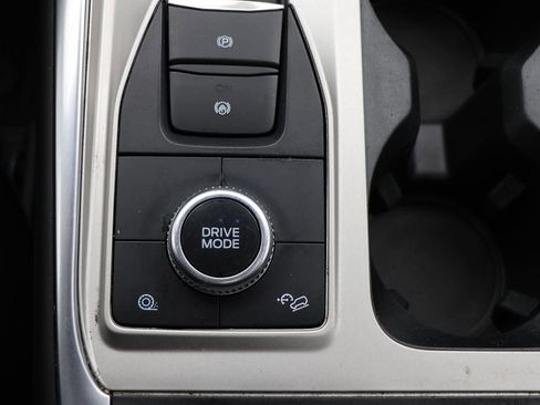 Used 2023 Ford Explorer XLT w/ Equipment Group 202A image 24