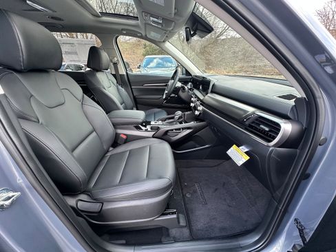 New 2025 Kia Telluride S image 30