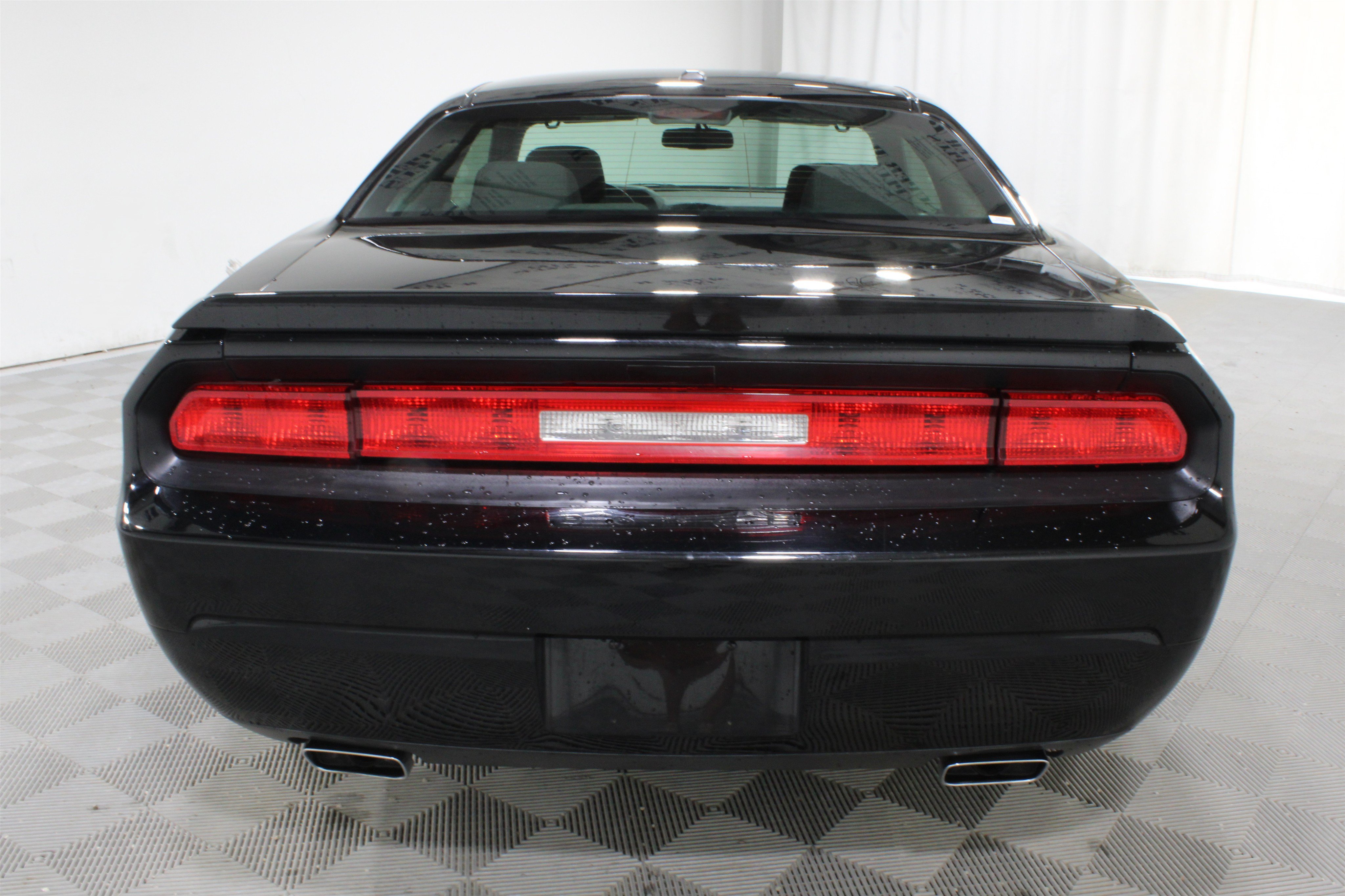 Used 2014 Dodge Challenger R/T w/ Blacktop Package RWD image 4