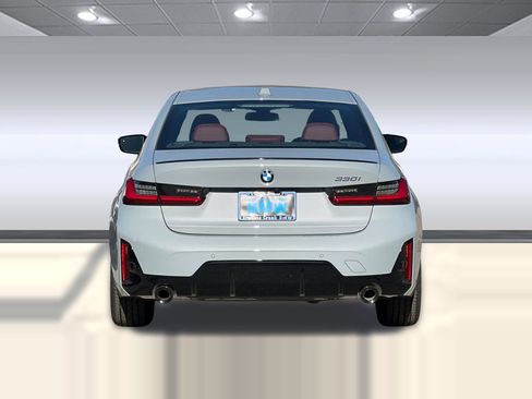 Used 2026 BMW 330i Sedan w/ M Sport Package RWD image 9