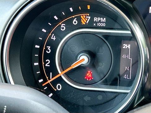 Used 2022 Jeep Wrangler Unlimited Sport AWD/4WD image 38