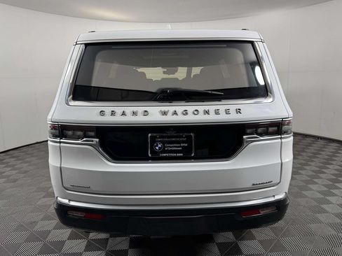 Used 2022 Jeep Grand Wagoneer Series III AWD/4WD image 9