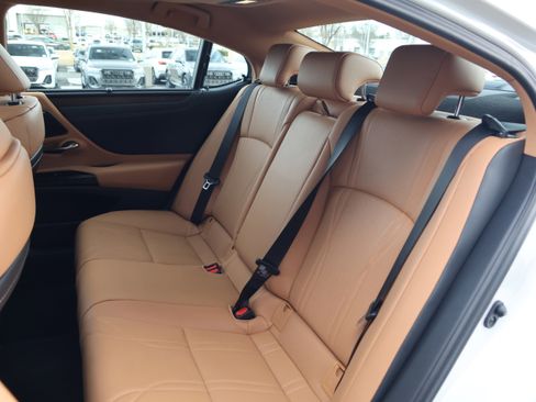 Certified 2024 Lexus ES 350 Ultra Luxury w/ Accessory Package (Z2) image 36