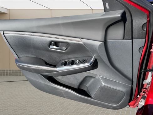 Used 2022 Nissan Sentra SR w/ Electronics Package image 16