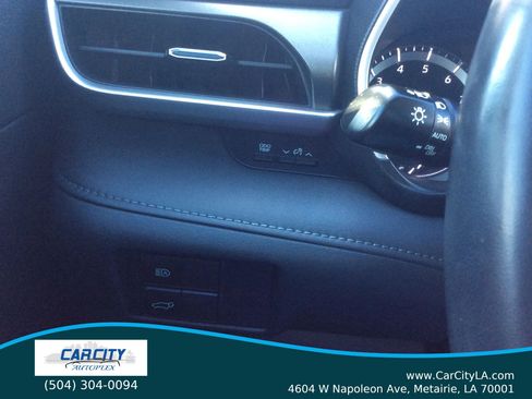 Used 2021 Toyota Highlander XLE image 18