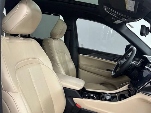 Used 2022 Jeep Grand Cherokee Limited 4xe w/ Luxury Tech Group II AWD/4WD image 36