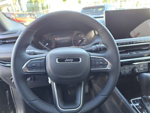 New 2026 Jeep Compass Latitude image 23