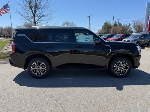 New 2025 Nissan Armada SL w/ Captain's Chari Seat Package image 4
