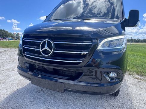 Used 2023 Mercedes-Benz Sprinter 3500 image 8