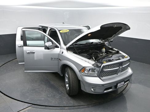 Used 2016 RAM 1500 Laramie image 43