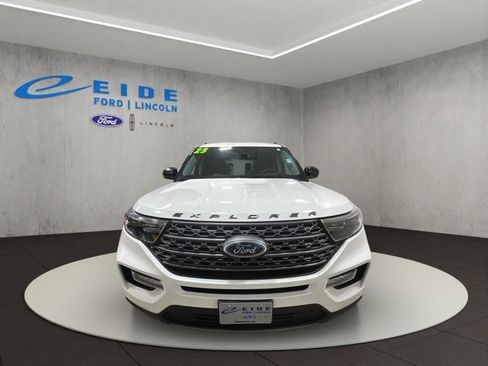 Used 2023 Ford Explorer XLT w/ Equipment Group 202A image 4