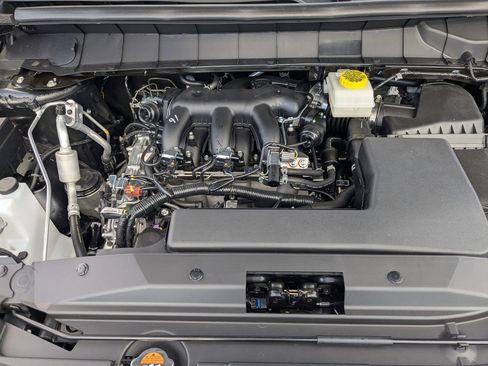 New 2026 Nissan Pathfinder Platinum FWD image 10