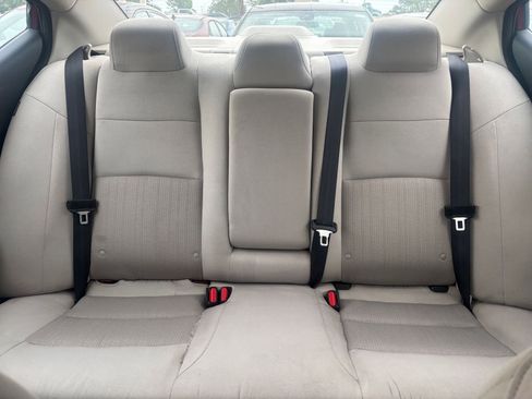 Used 2025 Nissan Altima 2.5 SV FWD image 38