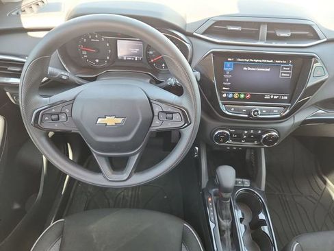 Used 2023 Chevrolet TrailBlazer LT w/ Convenience Package AWD/4WD image 11