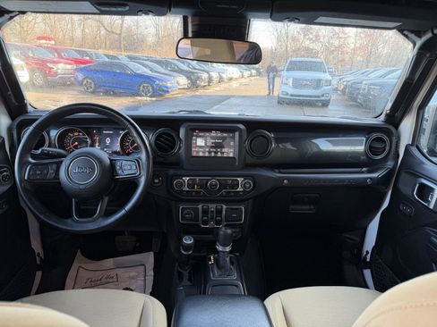 Used 2020 Jeep Wrangler Unlimited Sport image 23