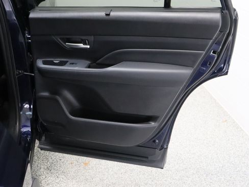 Certified 2025 Toyota Grand Highlander FWD image 36