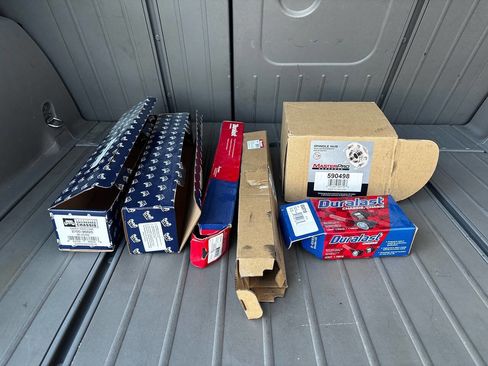 Used 2003 Pontiac Vibe w/ Power Group Value Package image 10