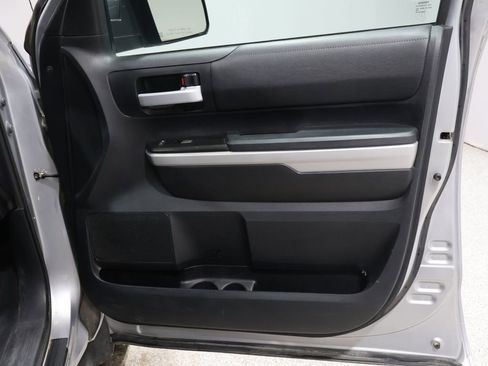 Used 2018 Toyota Tundra SR5 image 22