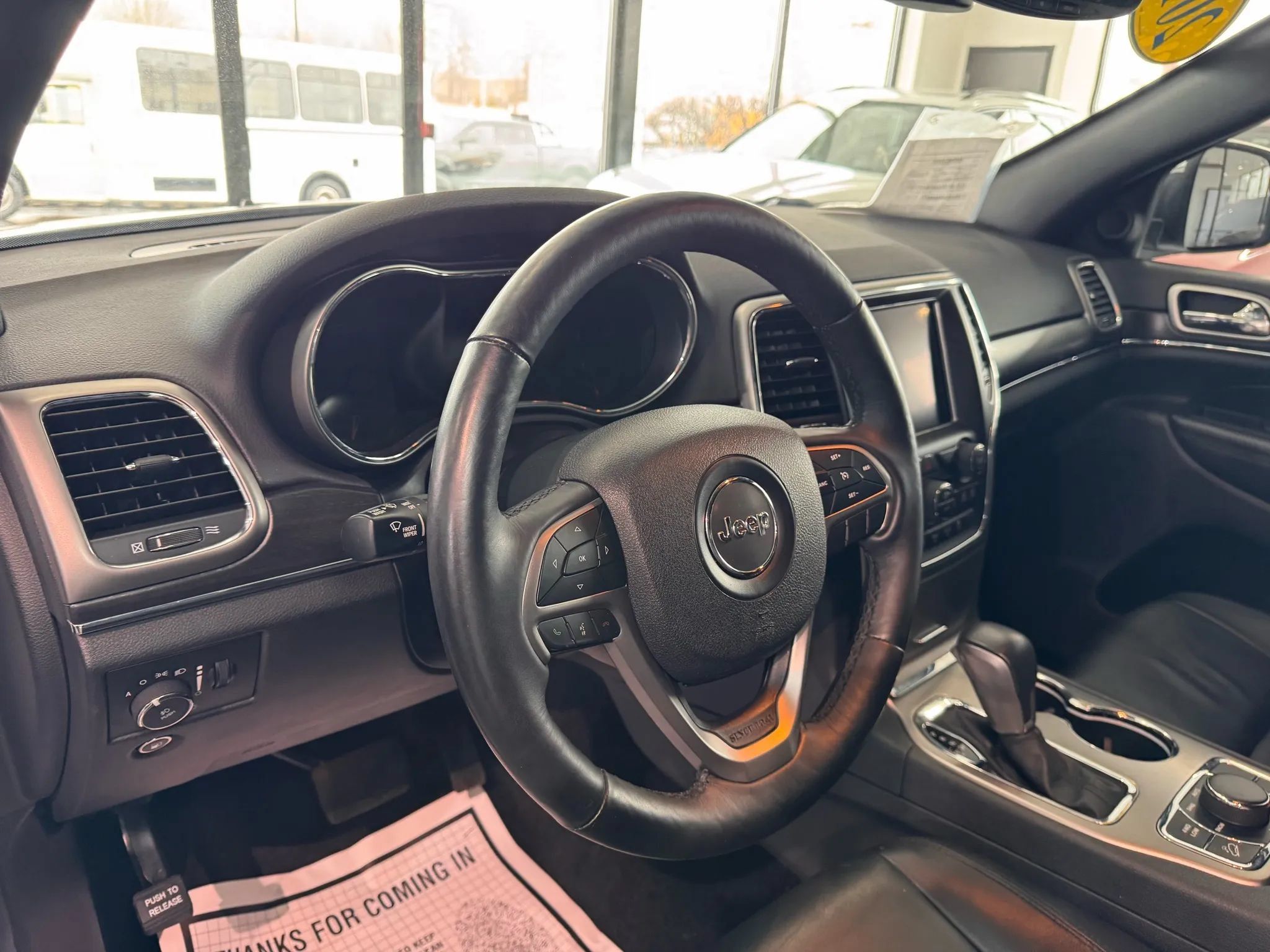 Used 2018 Jeep Grand Cherokee Limited AWD/4WD image 23