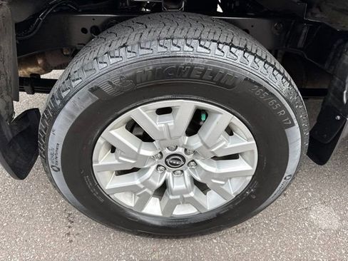 Certified 2024 Nissan Frontier SV w/ SV Convenience Package AWD/4WD image 36