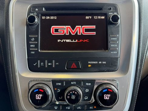 Used 2015 GMC Acadia SLT FWD image 16