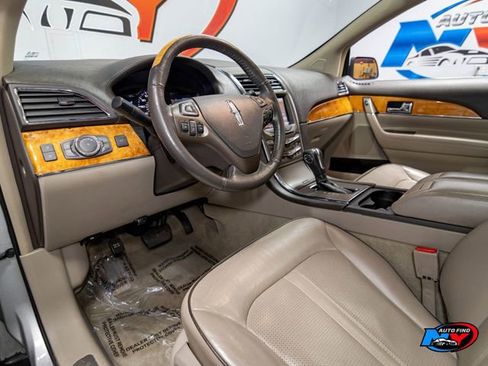 Used 2012 Lincoln MKX FWD image 14