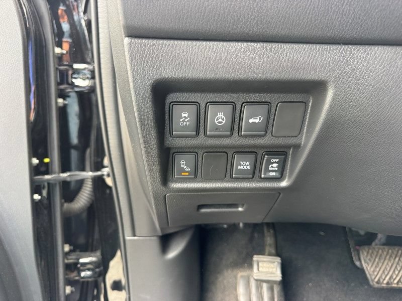 Used 2020 Nissan Pathfinder SL AWD/4WD image 34