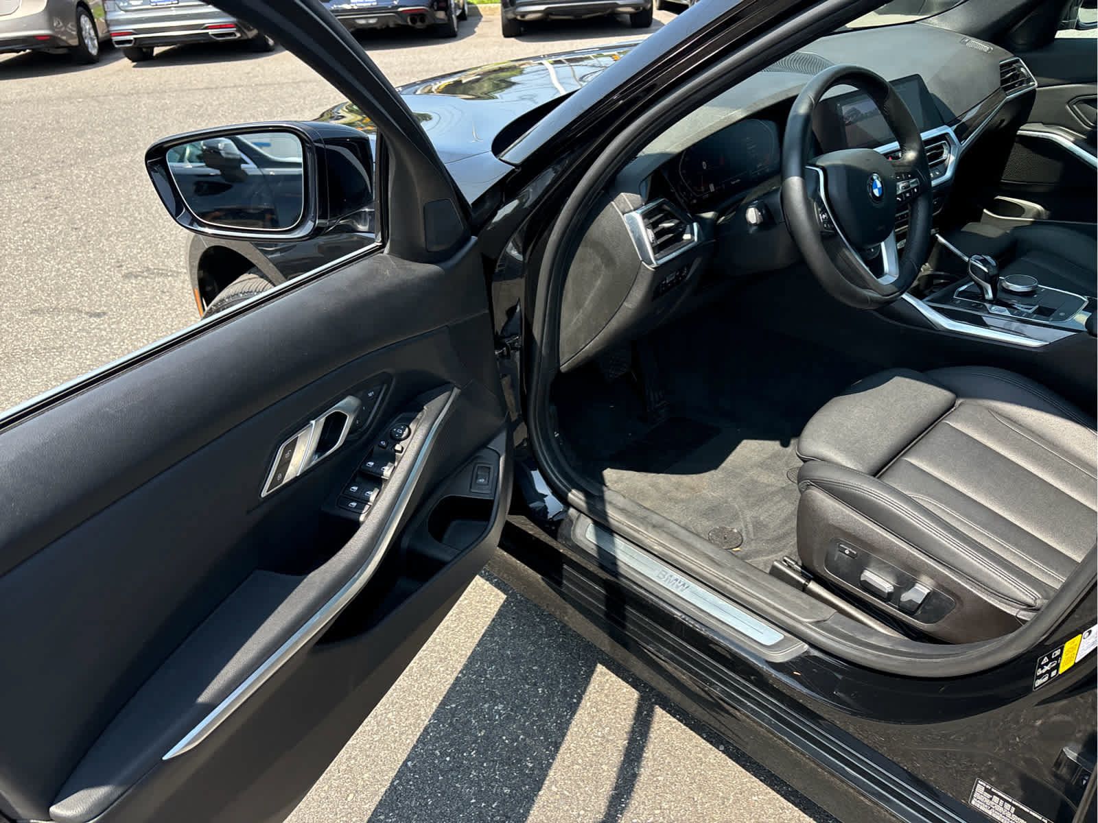 Used 2019 BMW 330i xDrive Sedan w/ Driving Assistance Package AWD/4WD image 6