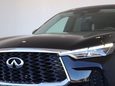 Certified 2025 INFINITI QX60 Pure image 11