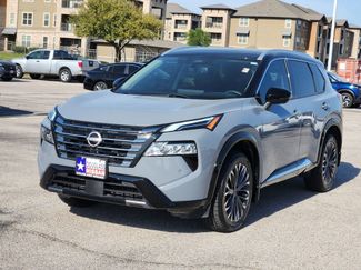 Used 2024 Nissan Rogue Platinum video 2