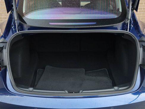 Used 2018 Tesla Model 3 Long Range RWD image 11