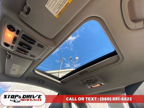 Used 2011 BMW 328i xDrive 2dr Cpe 328i xDrive AWD SULEV image 13